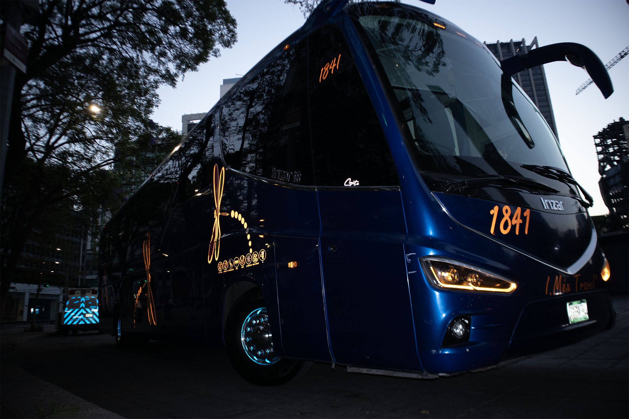 Bus-01.png